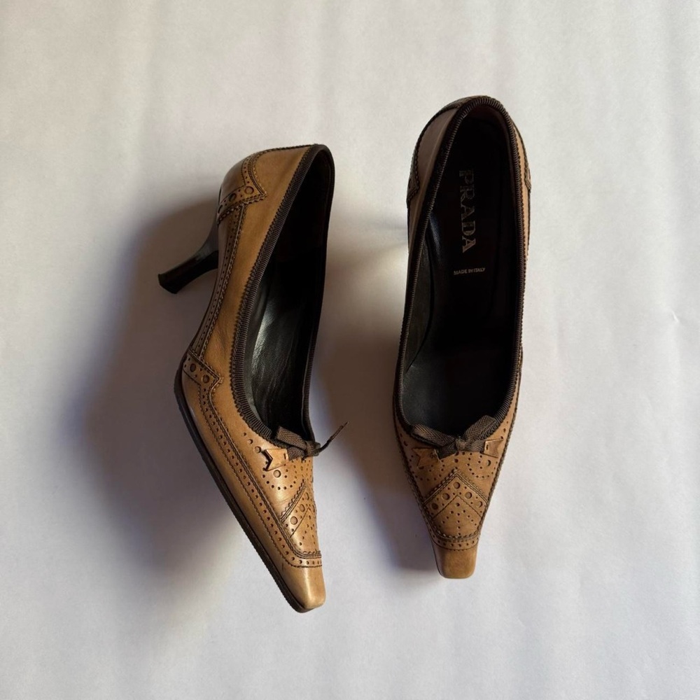 [SOLD] RARE Vintage Prada Caramel Brogue Pumps